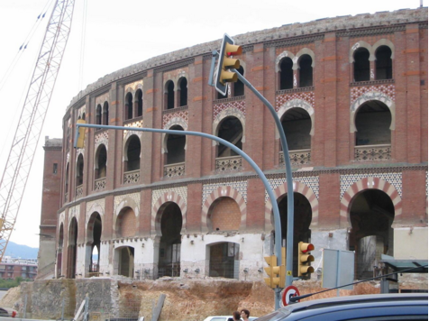 What to do with Historic but Obsolete Structures?