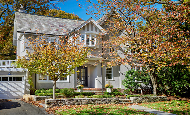Updating a classic residence for modern living